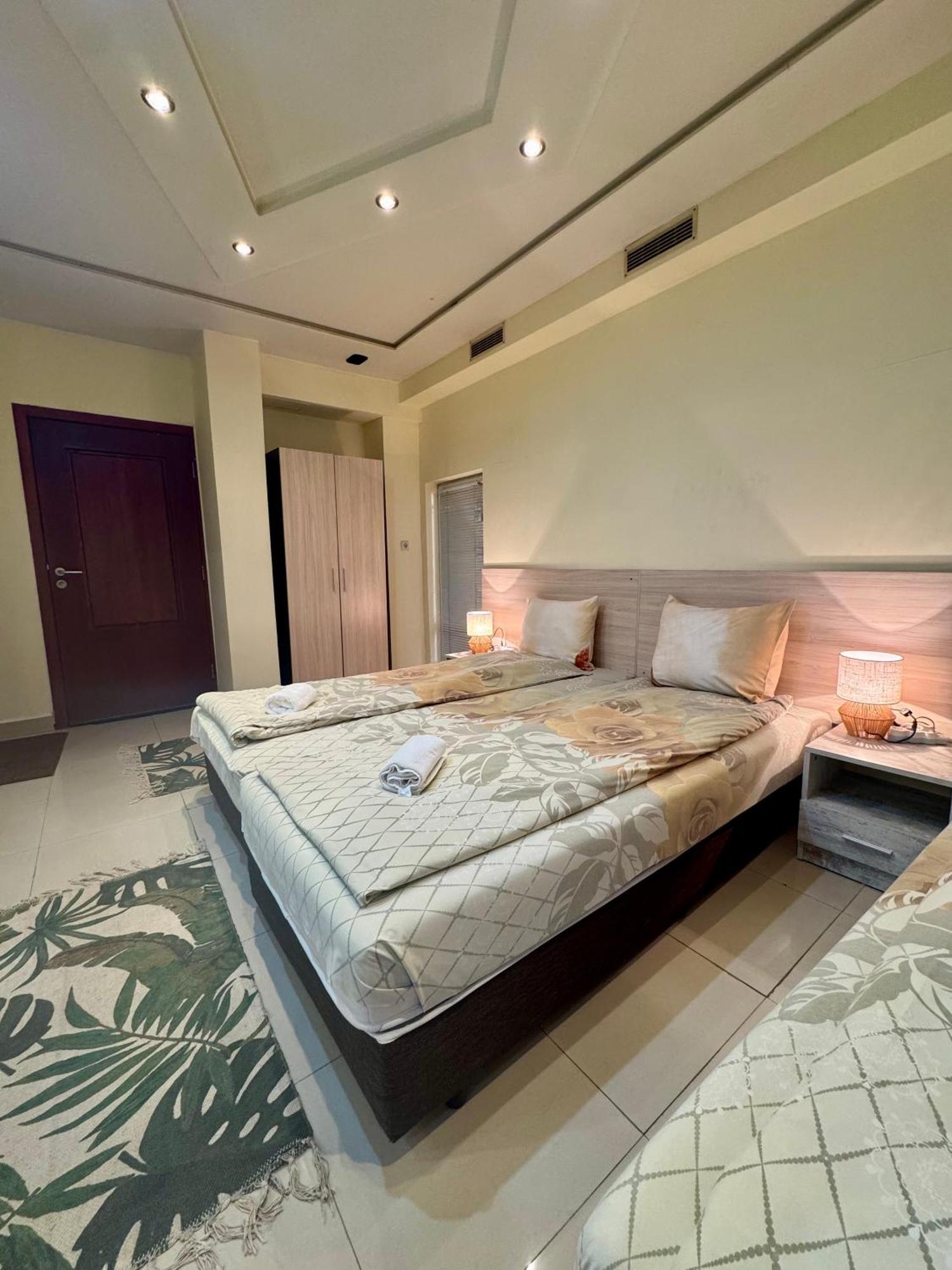 Venis House Hotel พลอฟดิฟ ภายนอก รูปภาพ